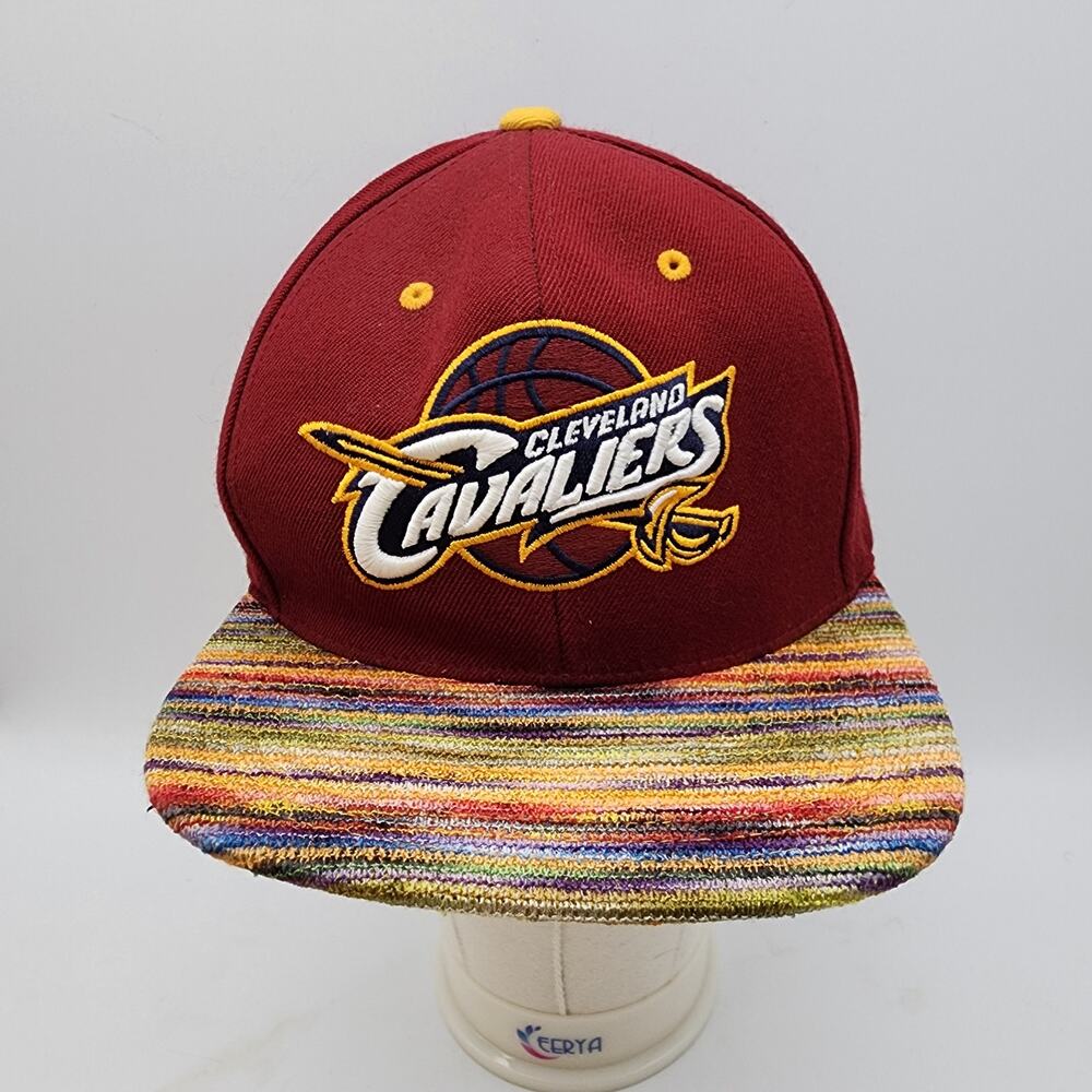 Cleveland Cavaliers Snapback Hat Cap Woven Flat Brim Maroon Wool Blend Retro